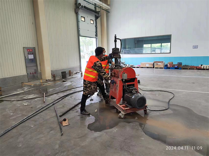 逊克厂房地面下沉塌陷注浆加固施工